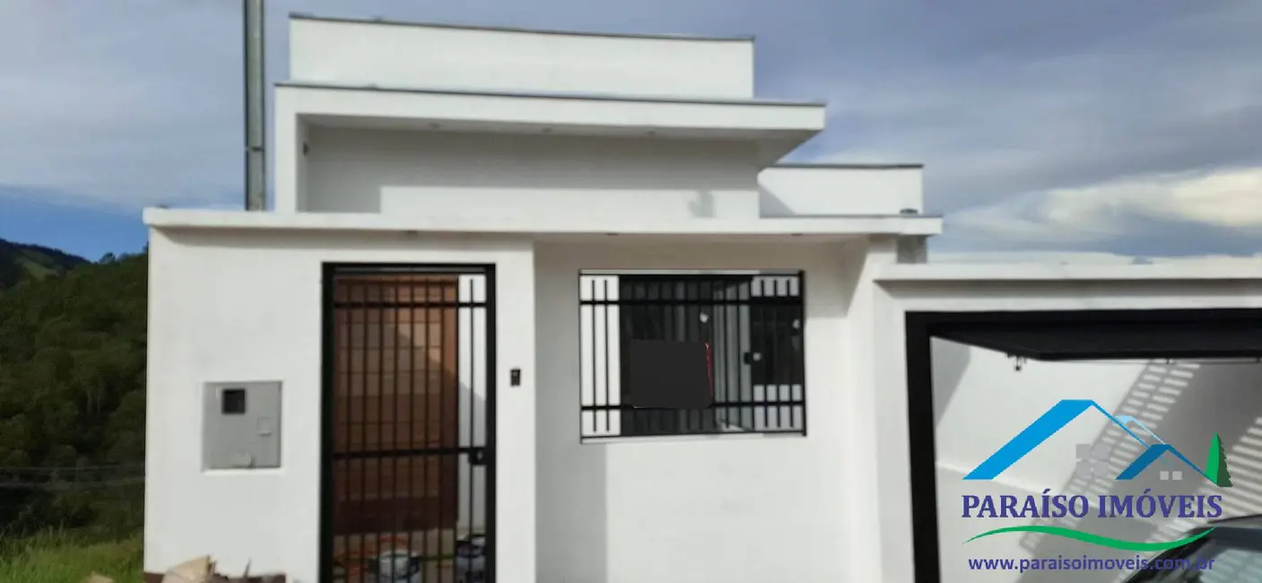 Foto 1 de Casa com 3 quartos à venda, 120m2 em Centro, Paraisopolis - MG