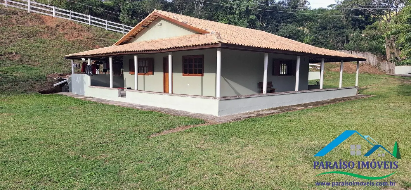 Foto 1 de Casa com 2 quartos à venda, 92m2 em Centro, Paraisopolis - MG