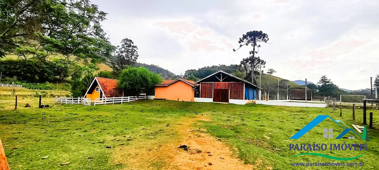 Foto 1 de Chácara com 2 quartos à venda, 250m2 em Centro, Goncalves - MG