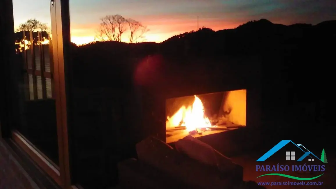 Casa com 2 quartos à venda, 183m2 em Centro, Goncalves - MG - imagem 4 Foto 4 de Casa com 2 quartos à venda, 183m2 em Centro, Goncalves - MG