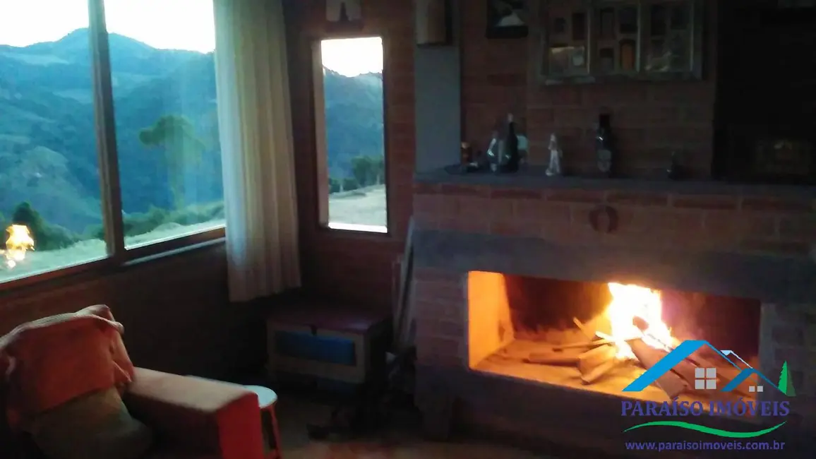 Casa com 2 quartos à venda, 183m2 em Centro, Goncalves - MG - imagem 3 Foto 3 de Casa com 2 quartos à venda, 183m2 em Centro, Goncalves - MG