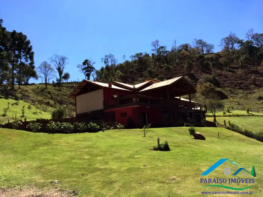 Casa com 4 quartos à venda, 350m2 em Centro, Goncalves - MG - imagem 3 Foto 3 de Casa com 4 quartos à venda, 350m2 em Centro, Goncalves - MG