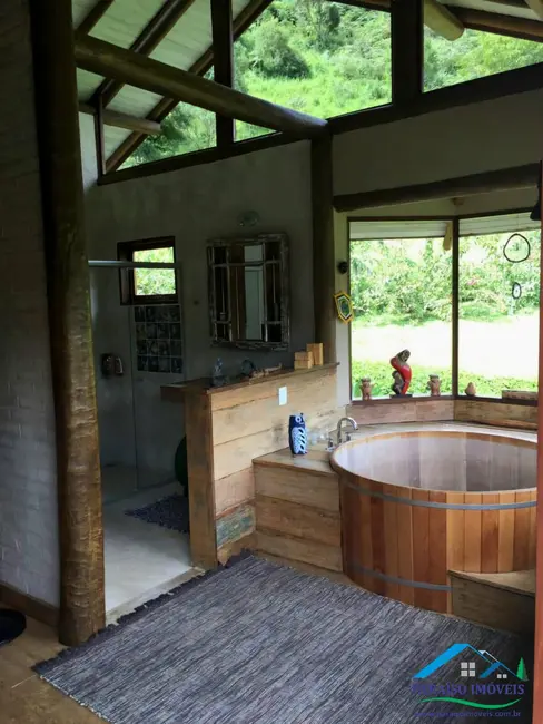 Casa com 4 quartos à venda, 350m2 em Centro, Goncalves - MG - imagem 8 Foto 8 de Casa com 4 quartos à venda, 350m2 em Centro, Goncalves - MG