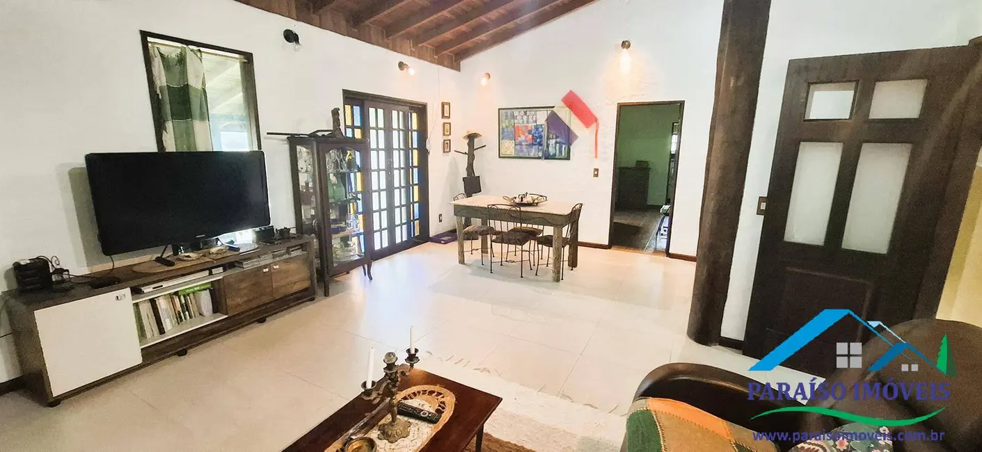 Casa à venda, 170m2 em Centro, Goncalves - MG - imagem 3 Foto 3 de Casa à venda, 170m2 em Centro, Goncalves - MG