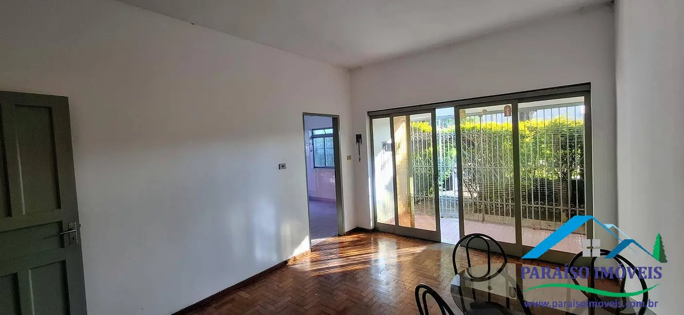 Casa com 5 quartos à venda, 153m2 em Centro, Paraisopolis - MG - imagem 8 Foto 8 de Casa com 5 quartos à venda, 153m2 em Centro, Paraisopolis - MG