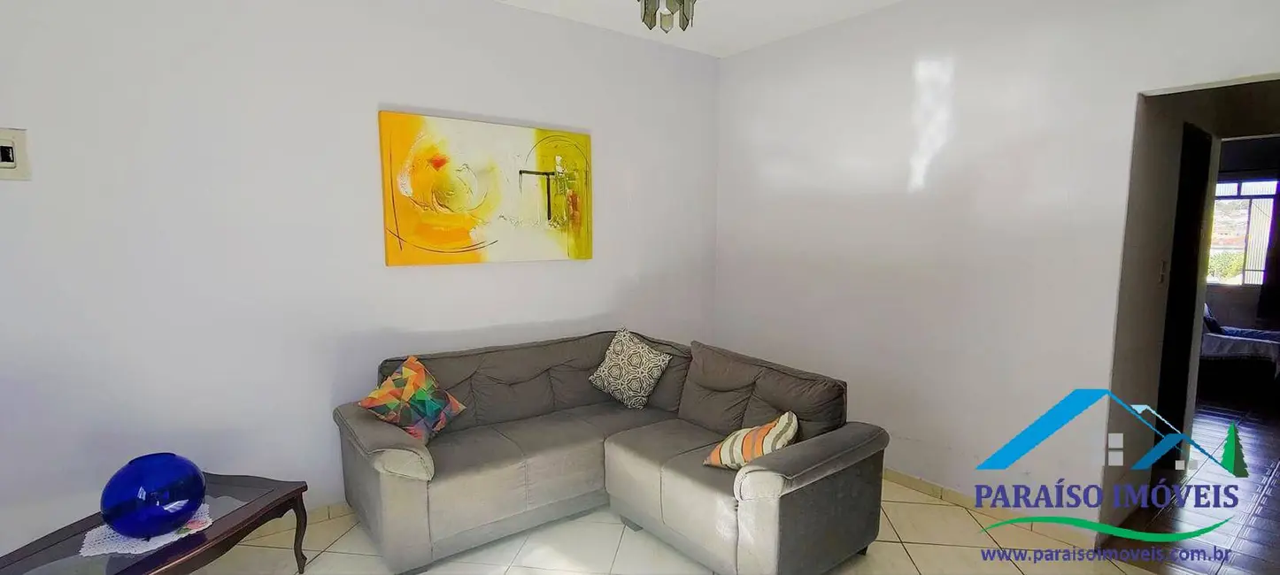 Casa com 4 quartos à venda, 160m2 em Centro, Paraisopolis - MG - imagem 3 Foto 3 de Casa com 4 quartos à venda, 160m2 em Centro, Paraisopolis - MG