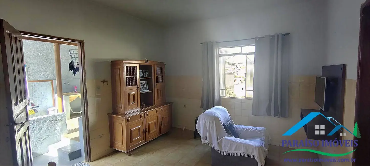 Casa com 4 quartos à venda, 160m2 em Centro, Paraisopolis - MG - imagem 9 Foto 9 de Casa com 4 quartos à venda, 160m2 em Centro, Paraisopolis - MG