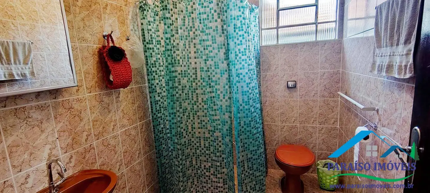 Casa com 4 quartos à venda, 160m2 em Centro, Paraisopolis - MG - imagem 8 Foto 8 de Casa com 4 quartos à venda, 160m2 em Centro, Paraisopolis - MG