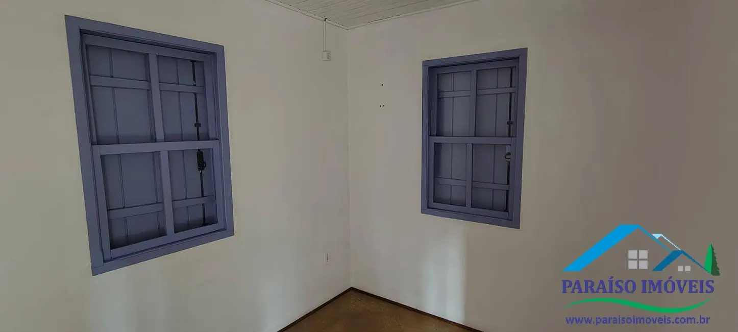 Casa com 2 quartos à venda em Centro, Goncalves - MG - imagem 4 Foto 4 de Casa com 2 quartos à venda em Centro, Goncalves - MG