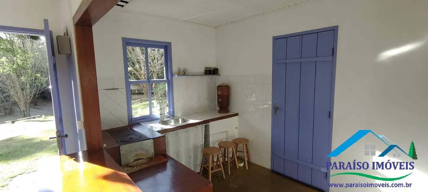 Casa com 2 quartos à venda em Centro, Goncalves - MG - imagem 5 Foto 5 de Casa com 2 quartos à venda em Centro, Goncalves - MG