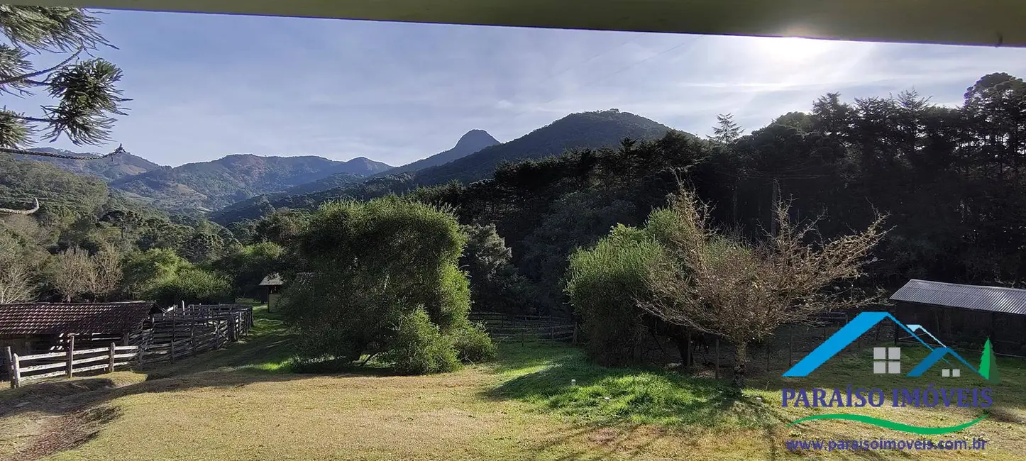 Casa com 2 quartos à venda em Centro, Goncalves - MG - imagem 2 Foto 2 de Casa com 2 quartos à venda em Centro, Goncalves - MG