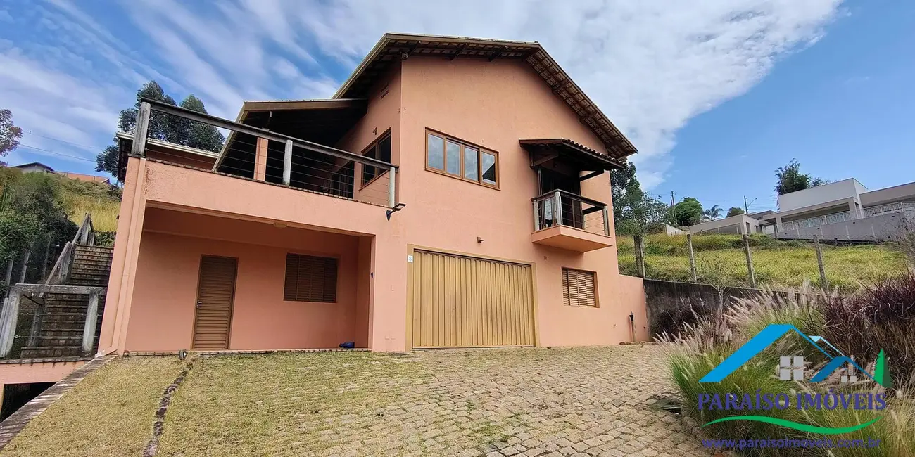 Casa com 3 quartos à venda, 350m2 em Centro, Paraisopolis - MG - imagem 2 Foto 2 de Casa com 3 quartos à venda, 350m2 em Centro, Paraisopolis - MG