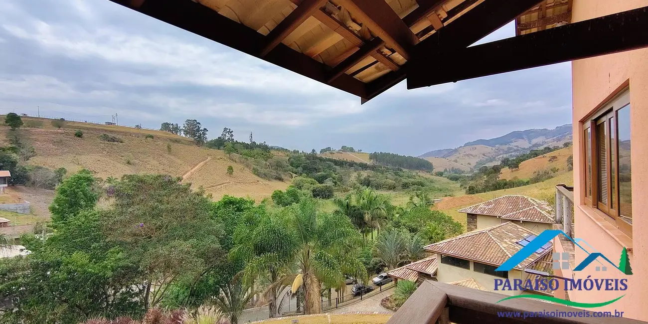 Foto 1 de Casa com 3 quartos à venda, 350m2 em Centro, Paraisopolis, MG