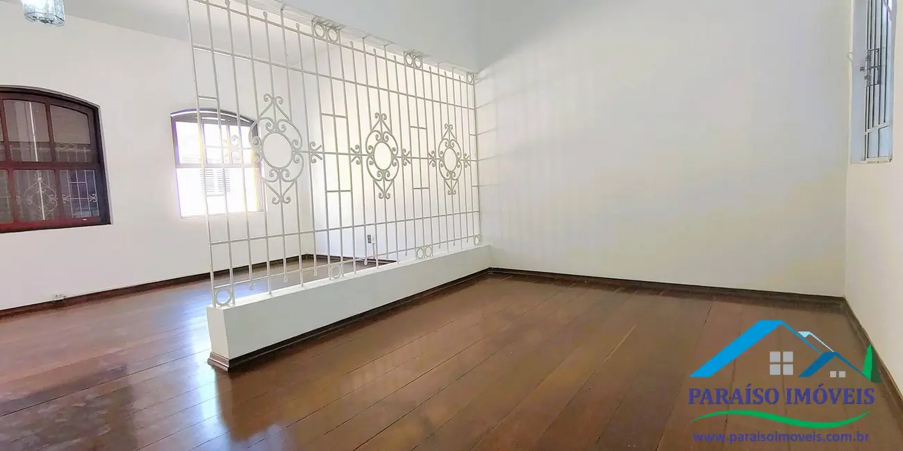 Casa com 3 quartos à venda em Centro, Paraisopolis - MG - imagem 8 Foto 8 de Casa com 3 quartos à venda em Centro, Paraisopolis - MG