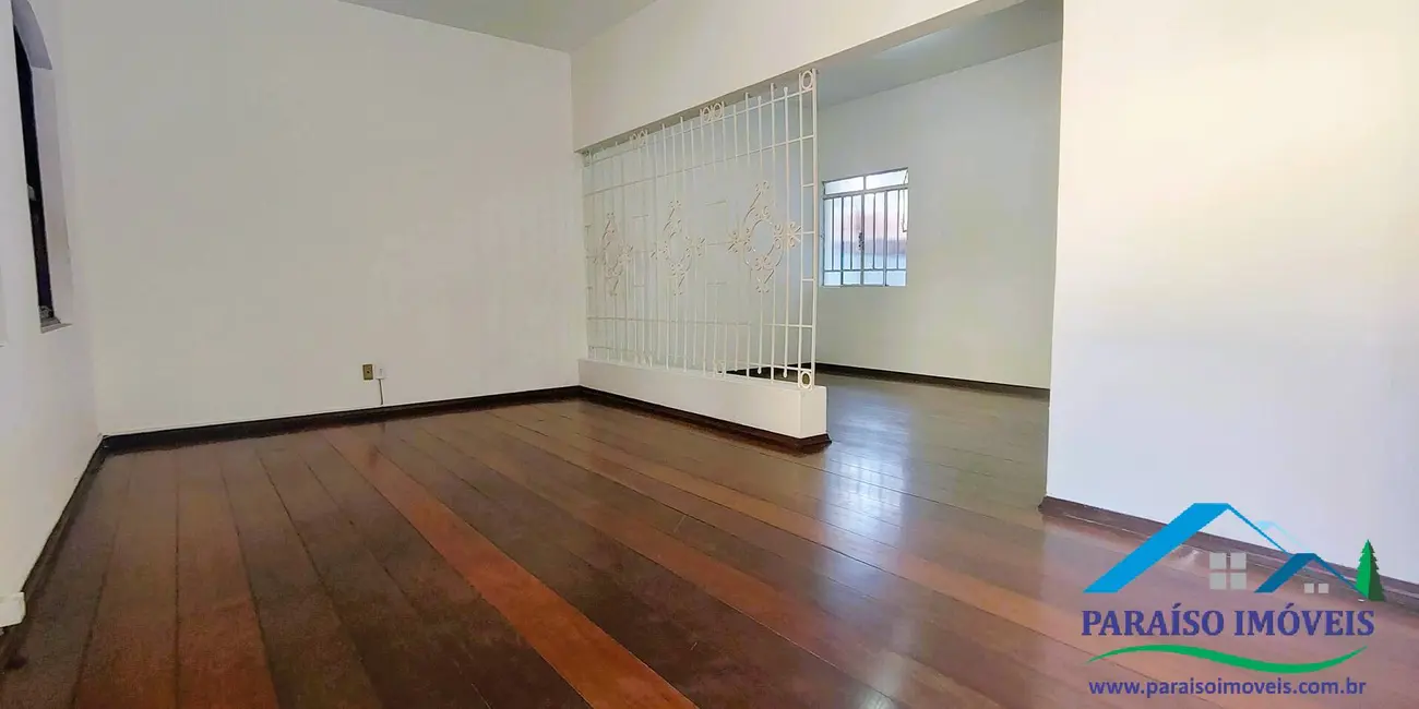 Casa com 3 quartos à venda em Centro, Paraisopolis - MG - imagem 2 Foto 2 de Casa com 3 quartos à venda em Centro, Paraisopolis - MG