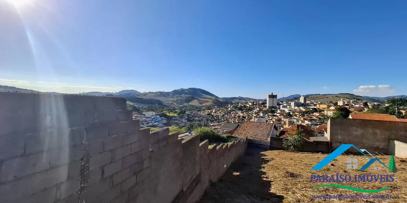 Foto 1 de Terreno / Lote à venda, 464m2 em Centro, Paraisopolis - MG