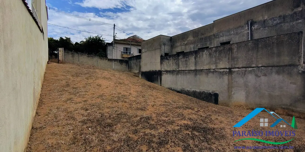Terreno / Lote à venda, 300m2 em Centro, Paraisopolis - MG - imagem 8 Foto 8 de Terreno / Lote à venda, 300m2 em Centro, Paraisopolis - MG