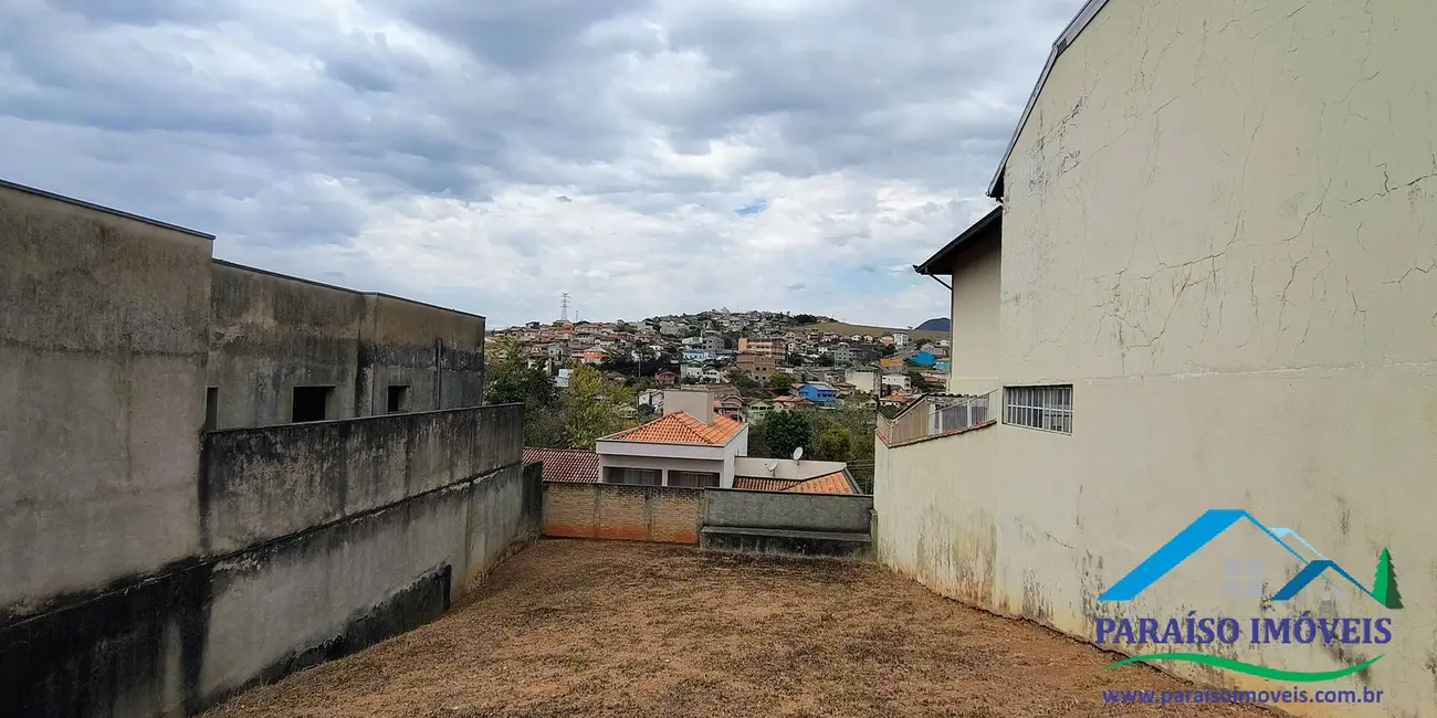 Terreno / Lote à venda, 300m2 em Centro, Paraisopolis - MG - imagem 1 Foto 1 de Terreno / Lote à venda, 300m2 em Centro, Paraisopolis - MG