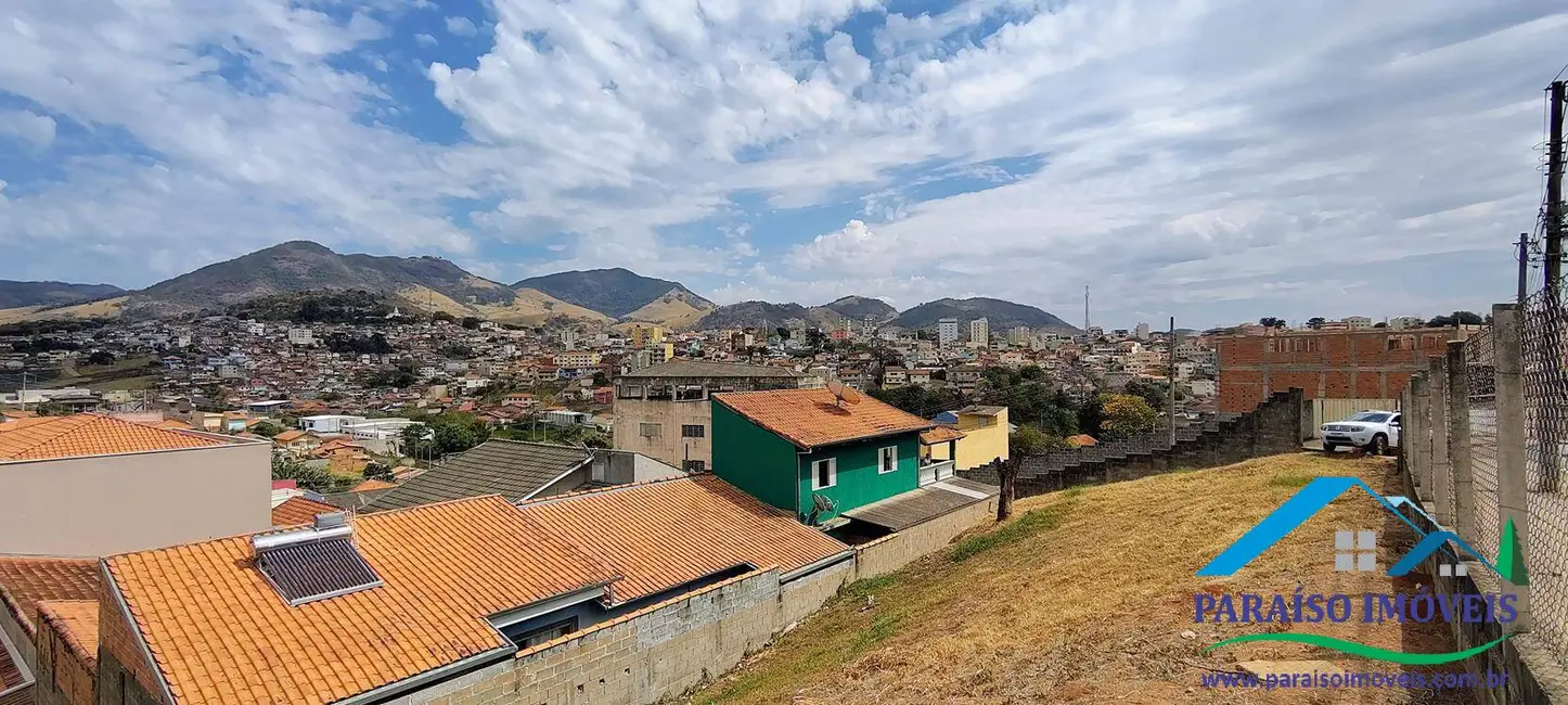 Foto 1 de Terreno / Lote para alugar, 885m2 em Centro, Paraisopolis - MG