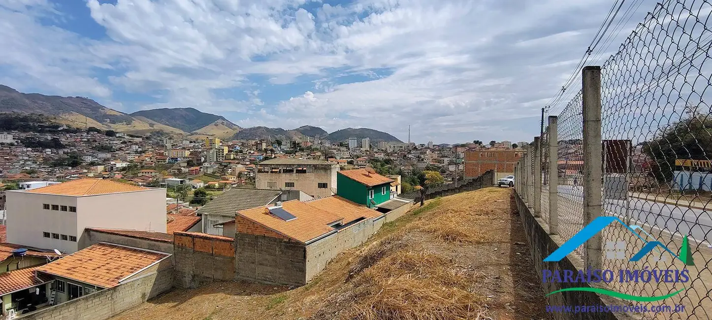 Foto 2 de Terreno / Lote para alugar, 885m2 em Centro, Paraisopolis - MG