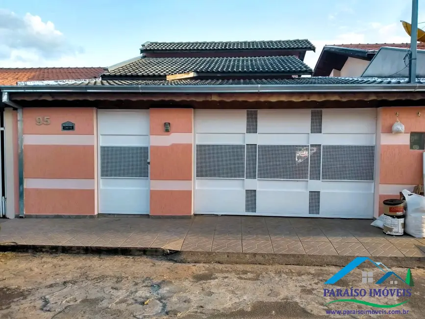 Casa com 2 quartos à venda, 150m2 em Centro, Paraisopolis - MG - imagem 1 Foto 1 de Casa com 2 quartos à venda, 150m2 em Centro, Paraisopolis - MG