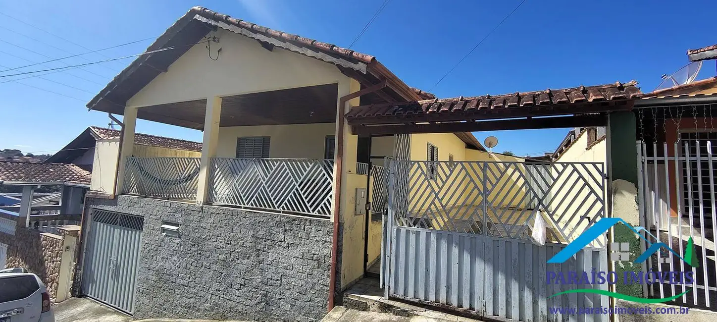 Casa com 3 quartos à venda, 198m2 em Centro, Paraisopolis - MG - imagem 1 Foto 1 de Casa com 3 quartos à venda, 198m2 em Centro, Paraisopolis - MG