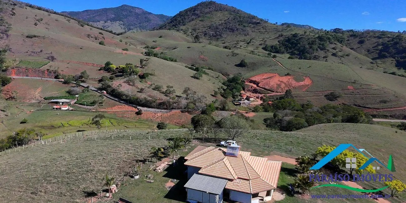 Fazenda / Haras com 3 quartos à venda, 82m2 em Centro, Paraisopolis - MG - imagem 1 Foto 1 de Fazenda / Haras com 3 quartos à venda, 82m2 em Centro, Paraisopolis - MG