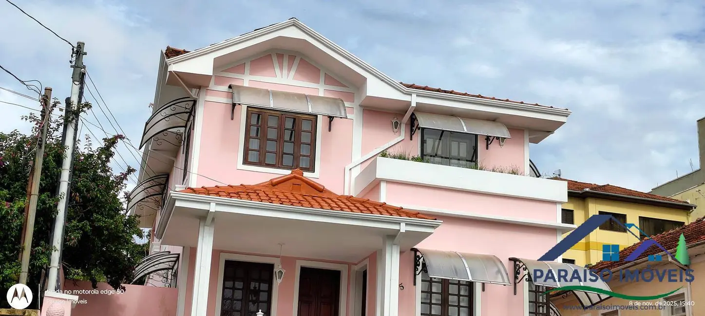 Foto 1 de Casa com 3 quartos à venda, 244m2 em Centro, Paraisopolis - MG