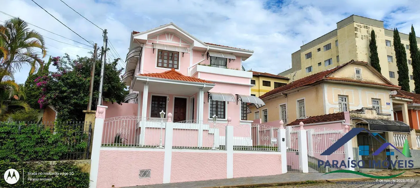 Foto 3 de Casa com 3 quartos à venda, 244m2 em Centro, Paraisopolis - MG