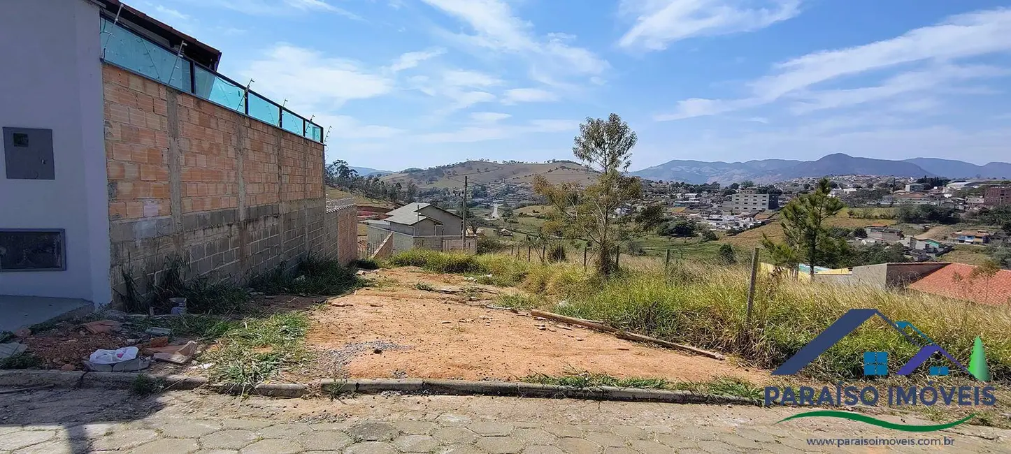 Terreno / Lote à venda, 150m2 em Centro, Paraisopolis - MG - imagem 2 Foto 2 de Terreno / Lote à venda, 150m2 em Centro, Paraisopolis - MG