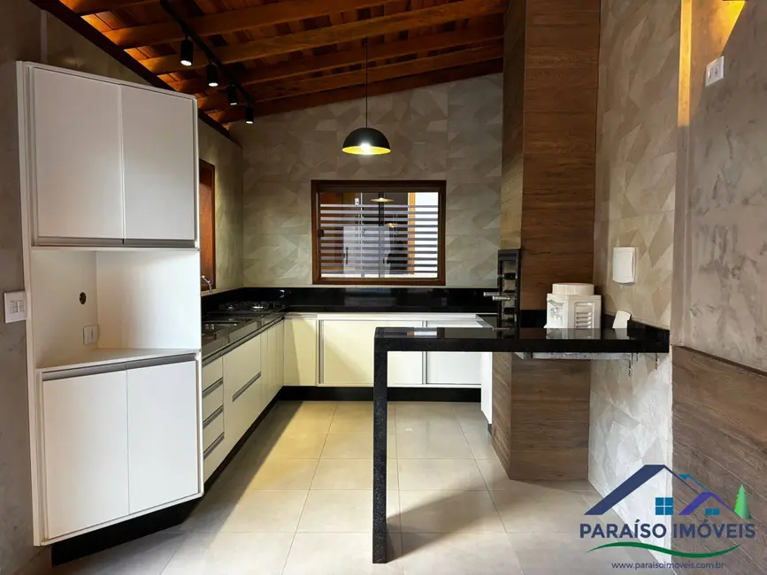 Foto 6 de Casa com 3 quartos à venda, 170m2 em Centro, Paraisopolis - MG