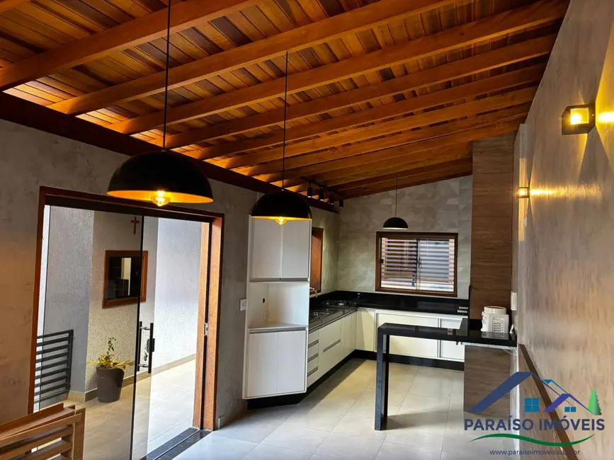 Foto 5 de Casa com 3 quartos à venda, 170m2 em Centro, Paraisopolis - MG