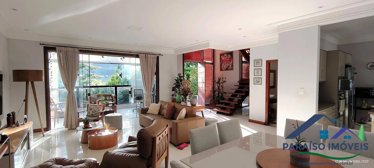 Foto 2 de Casa com 3 quartos à venda, 780m2 em Centro, Paraisopolis - MG