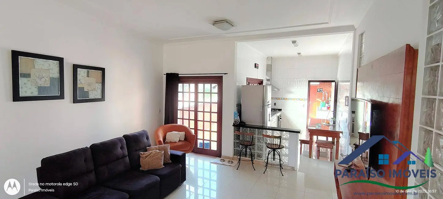 Foto 3 de Casa com 3 quartos à venda, 180m2 em Centro, Paraisopolis - MG