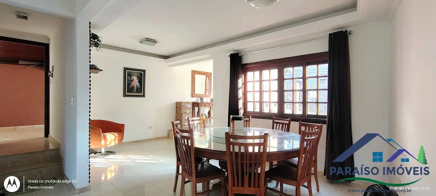 Foto 4 de Casa com 3 quartos à venda, 180m2 em Centro, Paraisopolis - MG