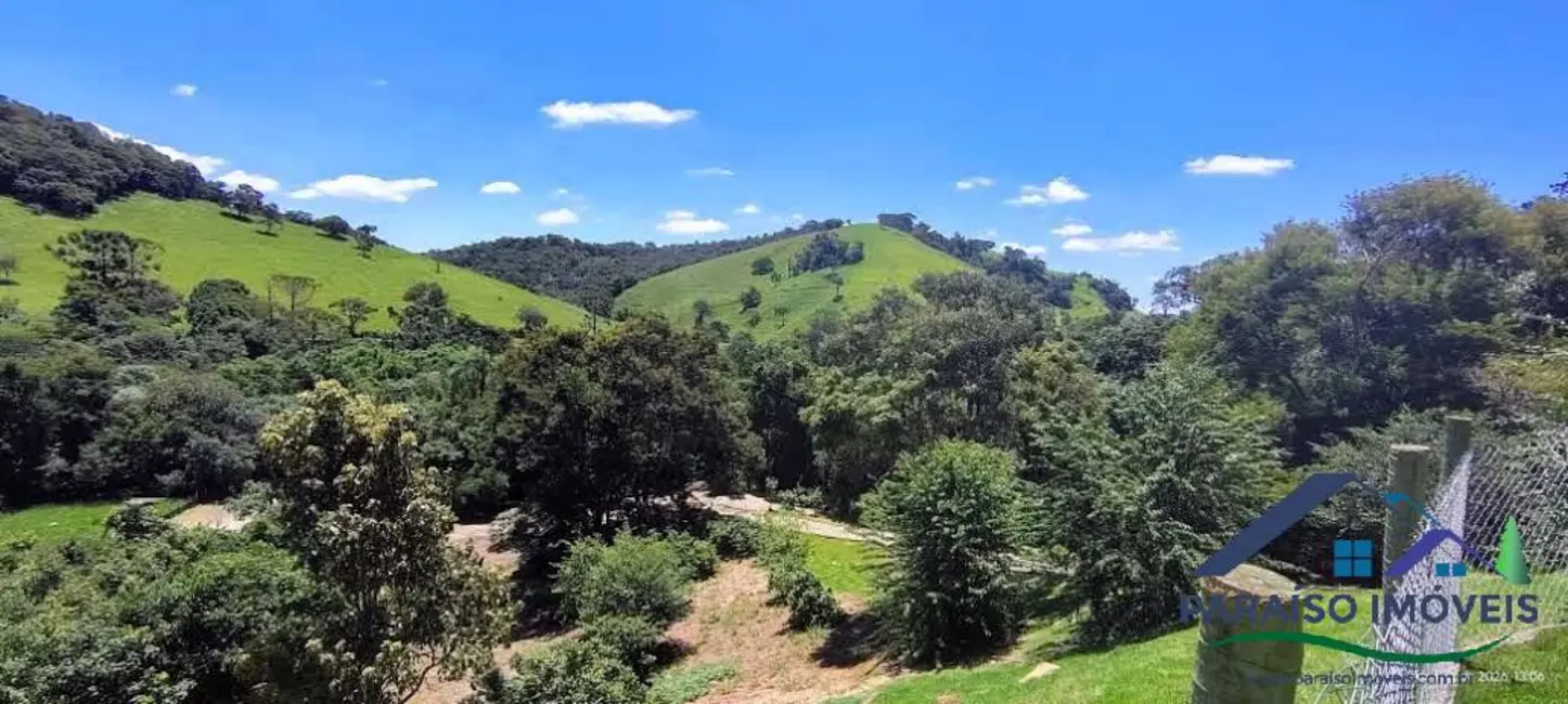 Foto 3 de Sítio / Rancho com 3 quartos à venda, 155m2 em Centro, Paraisopolis - MG