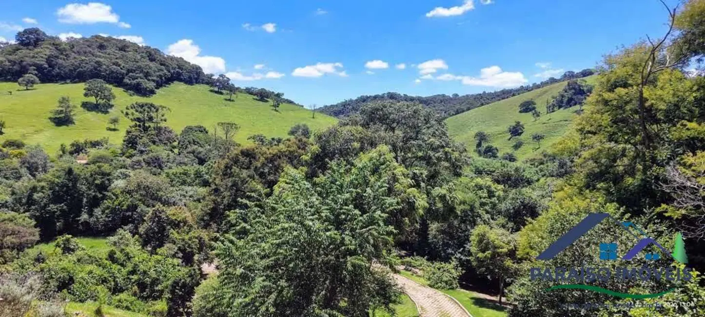 Foto 2 de Sítio / Rancho com 3 quartos à venda, 155m2 em Centro, Paraisopolis - MG