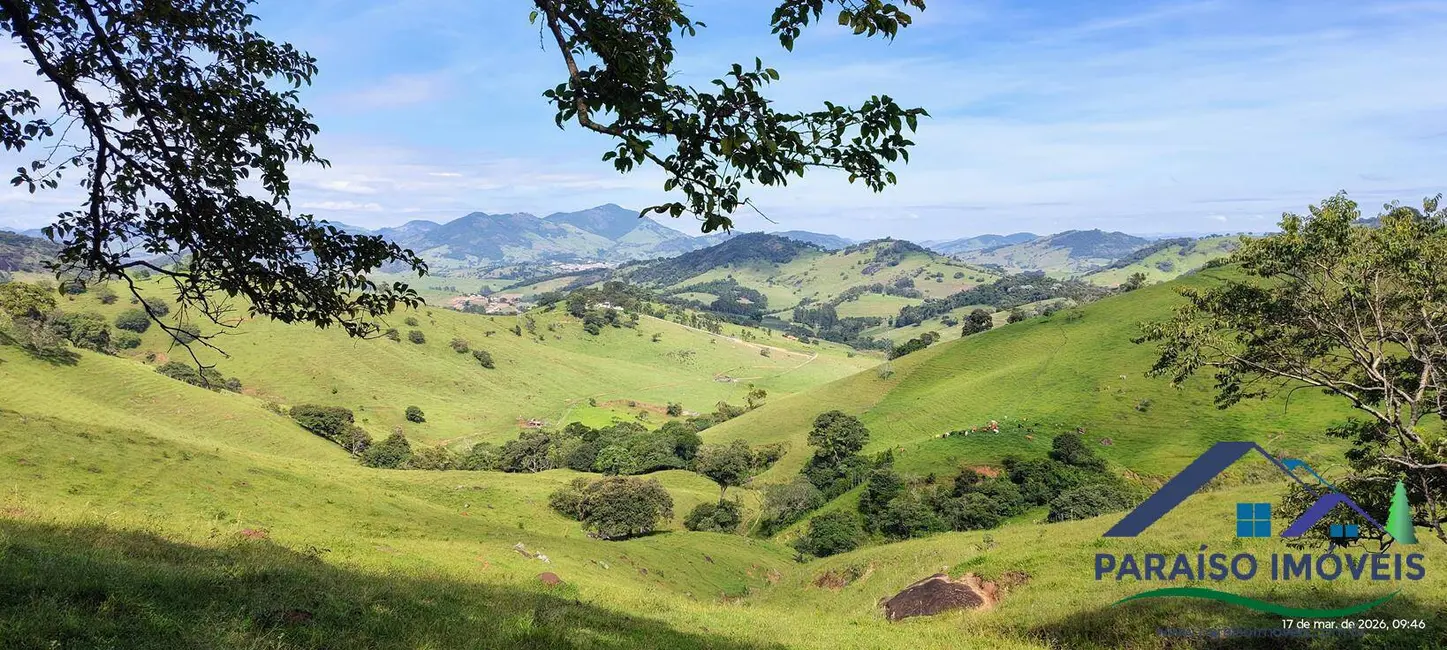 Foto 3 de Chácara à venda, 24m2 em Centro, Paraisopolis - MG