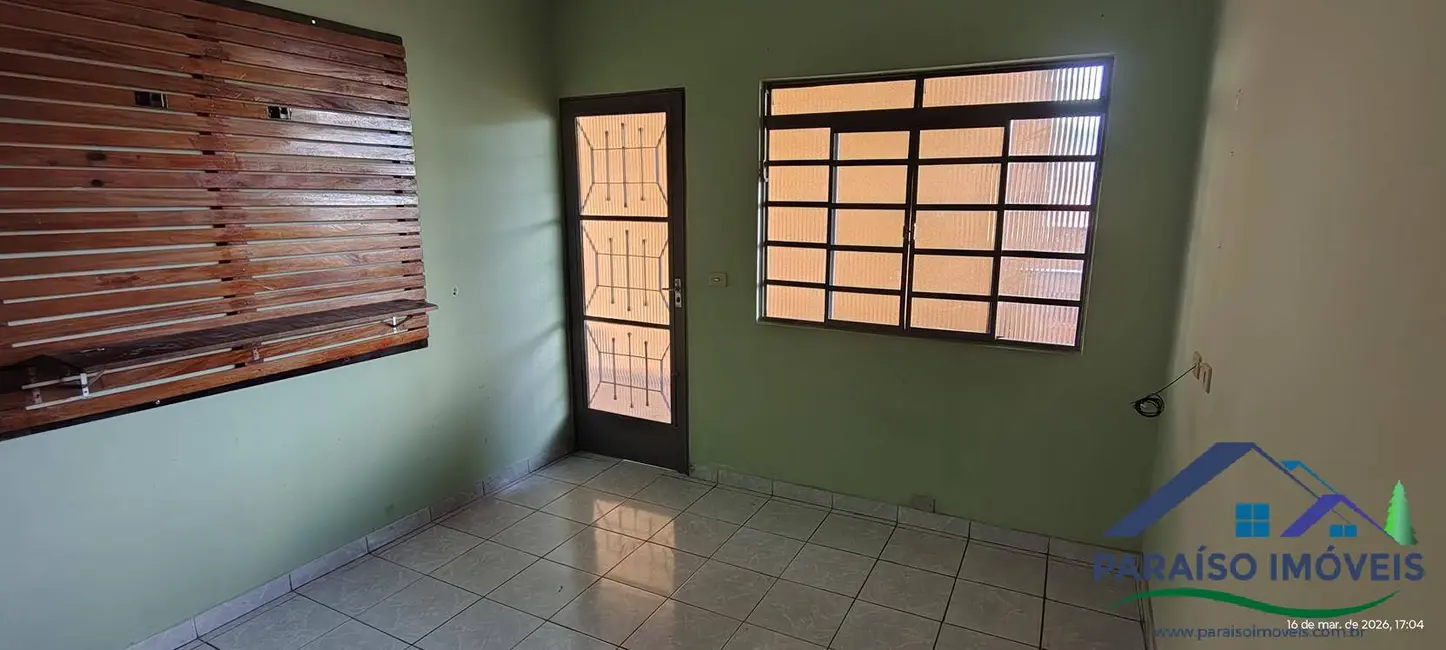 Foto 2 de Casa com 2 quartos à venda, 130m2 em Centro, Paraisopolis - MG