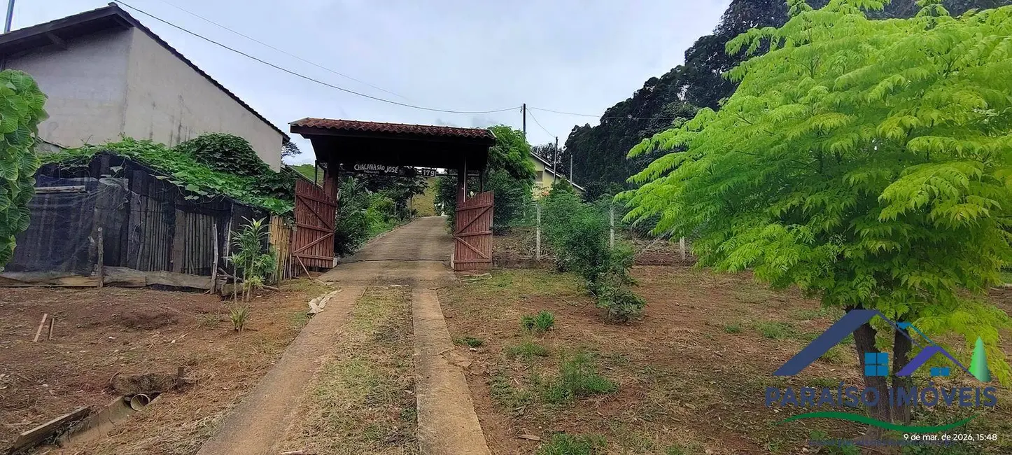 Foto 5 de Sobrado com 4 quartos à venda, 180m2 em Centro, Goncalves - MG