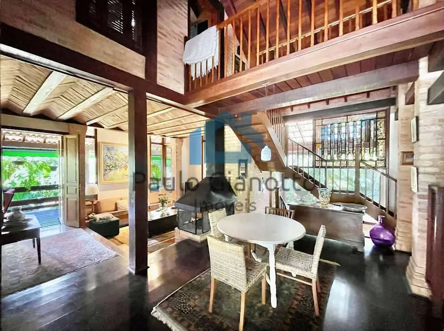 Casa de Condomínio com 3 quartos à venda, 364m2 em Chácara Santa Lúcia dos Ypes, Carapicuiba - SP - imagem 5 Foto 5 de Casa de Condomínio com 3 quartos à venda, 364m2 em Chácara Santa Lúcia dos Ypes, Carapicuiba - SP