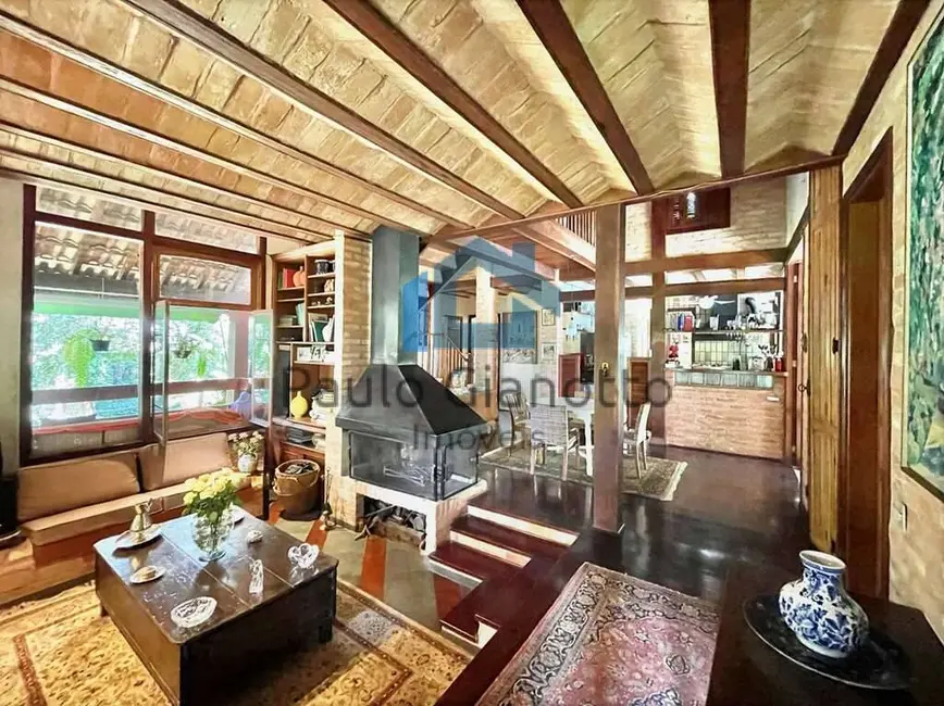 Casa de Condomínio com 3 quartos à venda, 364m2 em Chácara Santa Lúcia dos Ypes, Carapicuiba - SP - imagem 3 Foto 3 de Casa de Condomínio com 3 quartos à venda, 364m2 em Chácara Santa Lúcia dos Ypes, Carapicuiba - SP
