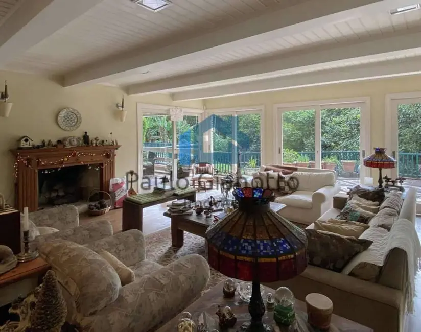 Casa de Condomínio com 4 quartos à venda, 562m2 em Águas da Fazendinha, Carapicuiba - SP - imagem 7 Foto 7 de Casa de Condomínio com 4 quartos à venda, 562m2 em Águas da Fazendinha, Carapicuiba - SP