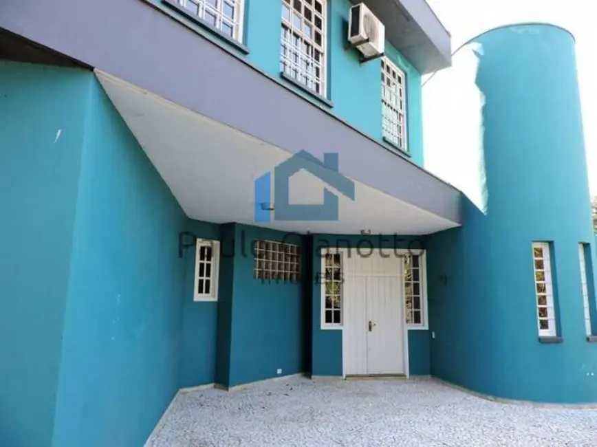 Casa de Condomínio com 6 quartos à venda e para alugar, 550m2 em Parque Primavera, Carapicuiba - SP - imagem 3 Foto 3 de Casa de Condomínio com 6 quartos à venda e para alugar, 550m2 em Parque Primavera, Carapicuiba - SP
