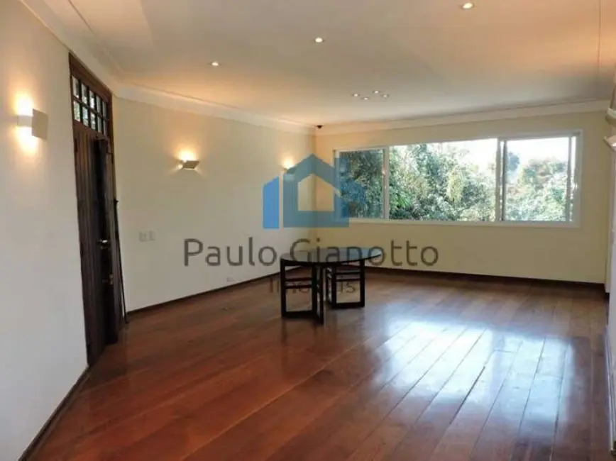 Casa de Condomínio com 6 quartos à venda e para alugar, 550m2 em Parque Primavera, Carapicuiba - SP - imagem 6 Foto 6 de Casa de Condomínio com 6 quartos à venda e para alugar, 550m2 em Parque Primavera, Carapicuiba - SP
