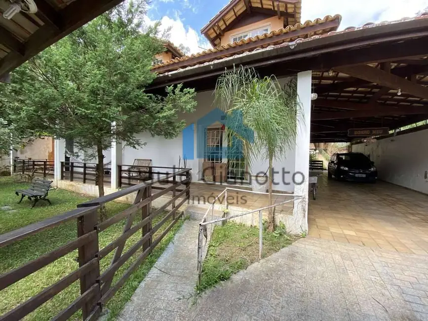 Foto 4 de Casa de Condomínio com 4 quartos à venda e para alugar, 1327m2 em Chácara dos Junqueiras, Carapicuiba - SP