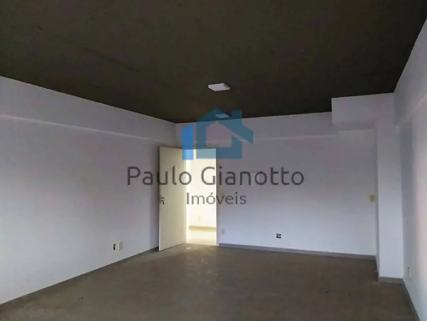 Sala Comercial à venda, 34m2 em Paisagem Renoir, Cotia - SP - imagem 4 Foto 4 de Sala Comercial à venda, 34m2 em Paisagem Renoir, Cotia - SP