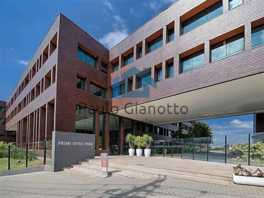 Foto 1 de Sala Comercial para alugar, 136m2 em Jardim Lambreta, Cotia, SP