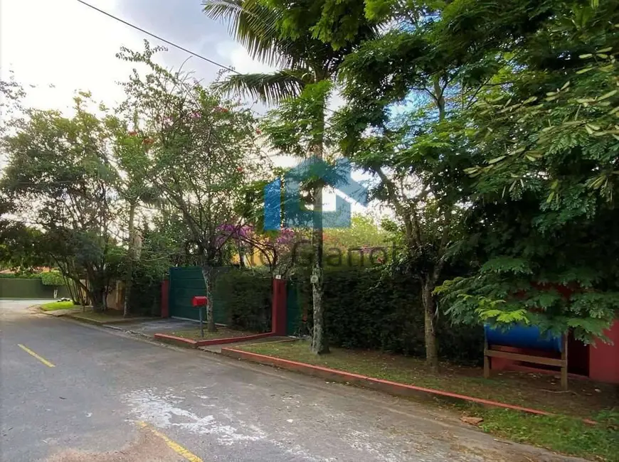 Foto 2 de Casa de Condomínio com 3 quartos à venda, 1000m2 em Chácara Vale do Rio Cotia, Carapicuiba - SP