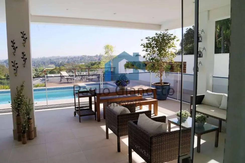 Casa de Condomínio com 3 quartos à venda, 555m2 em Golf Gardens, Carapicuiba - SP - imagem 3 Foto 3 de Casa de Condomínio com 3 quartos à venda, 555m2 em Golf Gardens, Carapicuiba - SP